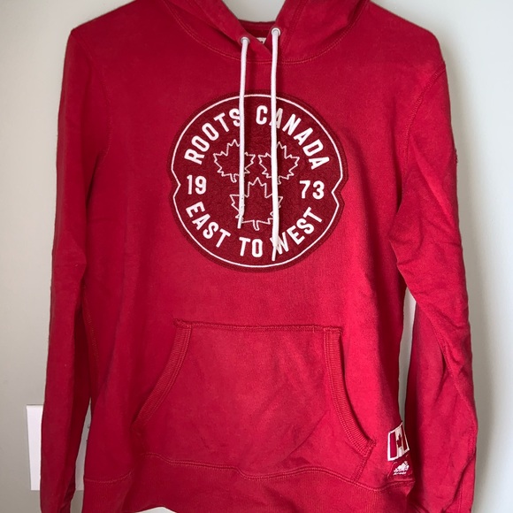 Roots Tops - Women’s roots Canada sweatshirt